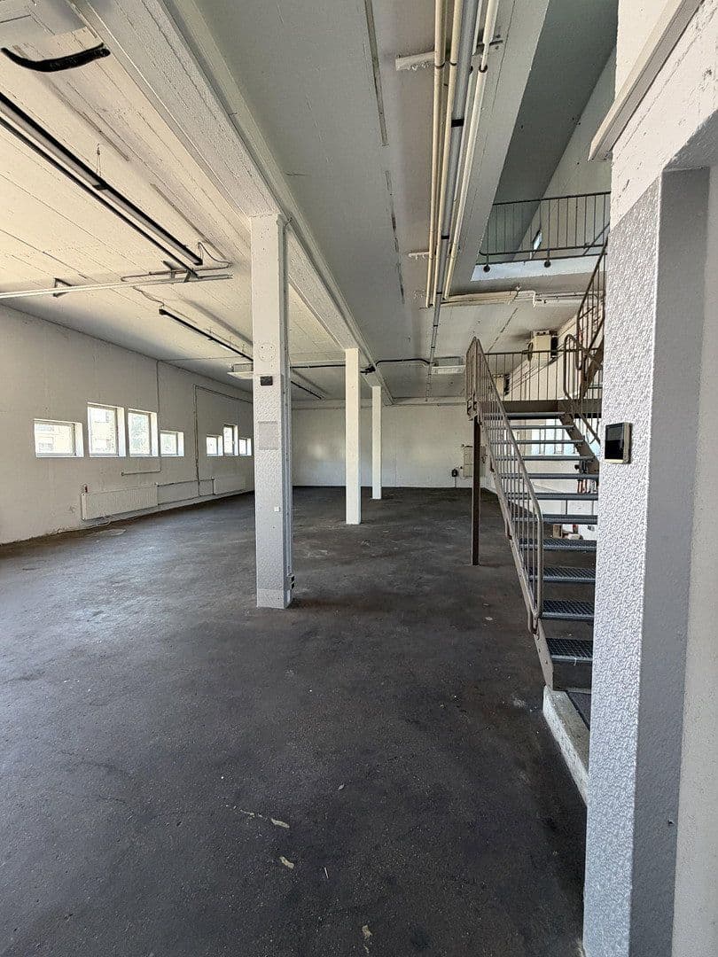 non-residential property to rent, 400 m², Esslingerstr.18, Altbach, Baden-Württemberg non-residential property to rent, 400 m², Esslingerstr.18, Altbach, Baden-Württemberg