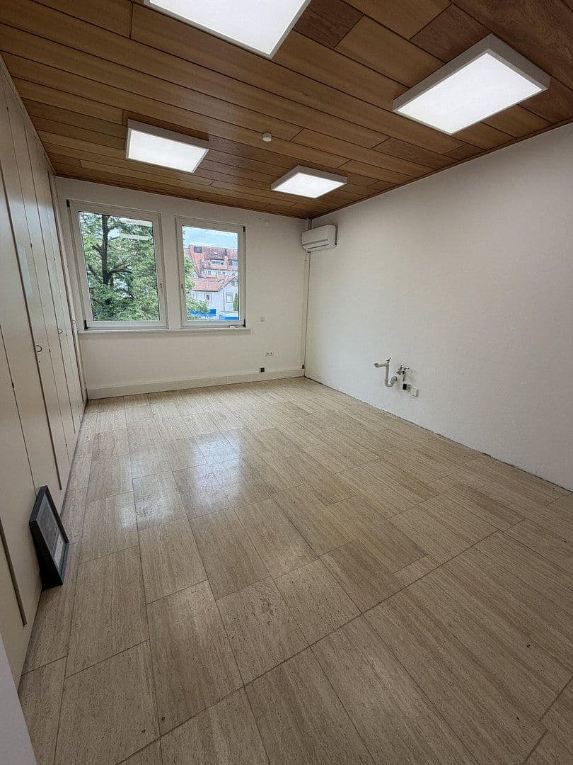non-residential property to rent, 400 m², Esslingerstr.18, Altbach, Baden-Württemberg non-residential property to rent, 400 m², Esslingerstr.18, Altbach, Baden-Württemberg