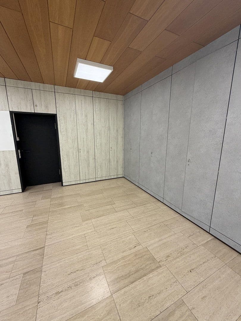non-residential property to rent, 400 m², Esslingerstr.18, Altbach, Baden-Württemberg non-residential property to rent, 400 m², Esslingerstr.18, Altbach, Baden-Württemberg