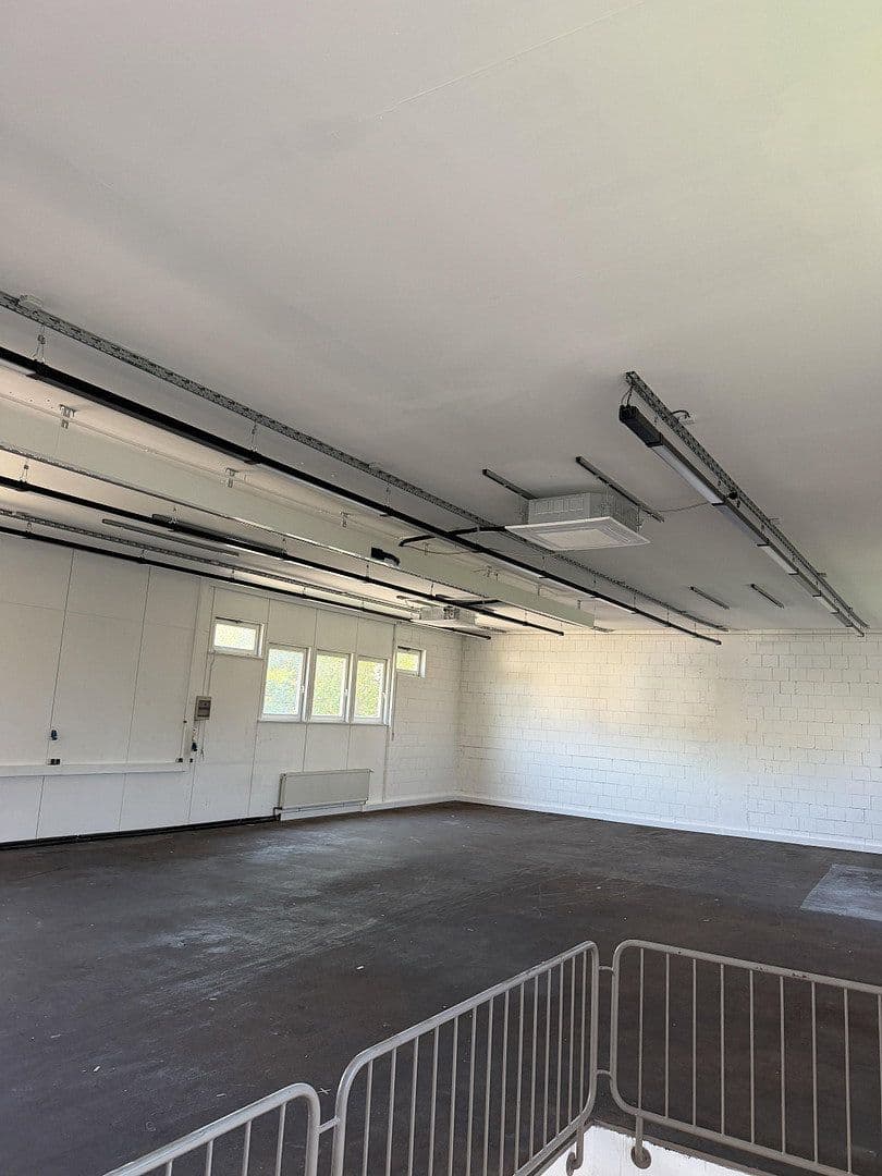 non-residential property to rent, 400 m², Esslingerstr.18, Altbach, Baden-Württemberg non-residential property to rent, 400 m², Esslingerstr.18, Altbach, Baden-Württemberg