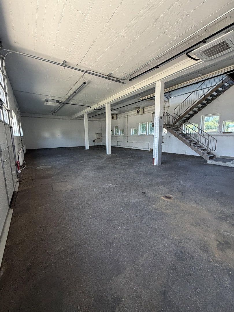 non-residential property to rent, 400 m², Esslingerstr.18, Altbach, Baden-Württemberg non-residential property to rent, 400 m², Esslingerstr.18, Altbach, Baden-Württemberg