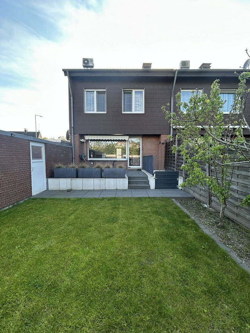 house for sale, 141 m², Duisburg, North Rhine-Westphalia house for sale, 141 m², Duisburg, North Rhine-Westphalia