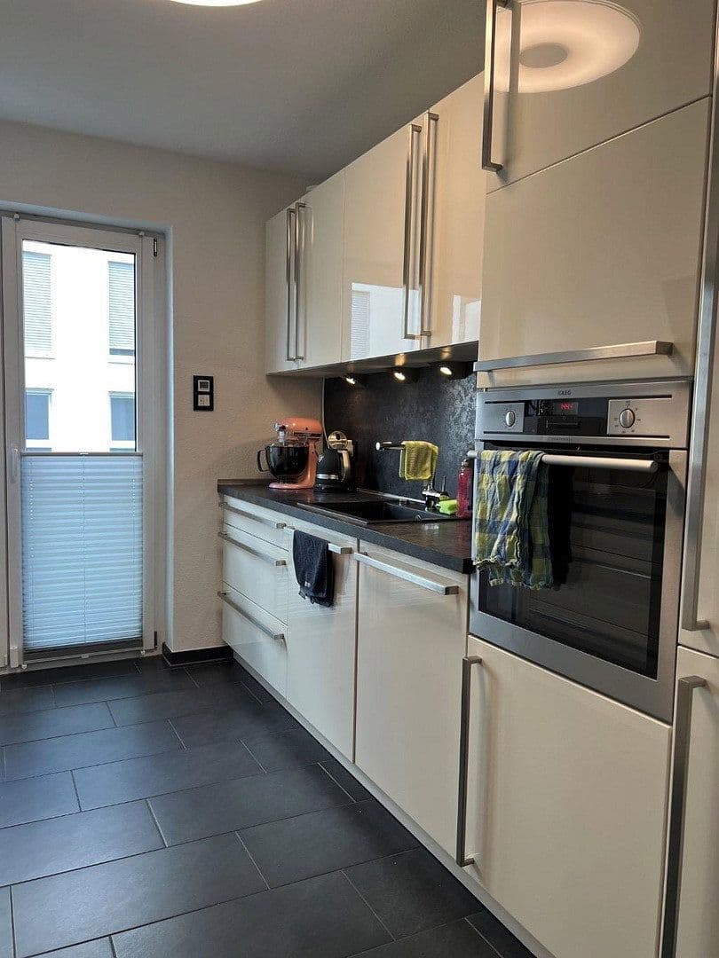 2 bedroom with open-plan kitchen flat to rent, 94 m², Oswald-Hesse-Straße 14, Stuttgart, Baden-Württemberg 2 bedroom with open-plan kitchen flat to rent, 94 m², Oswald-Hesse-Straße 14, Stuttgart, Baden-Württemberg