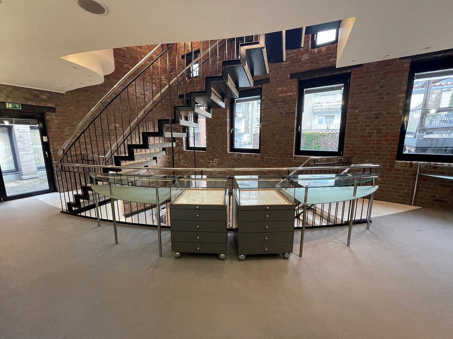 non-residential property to rent, 350 m², Mönchengladbach-Rheydt, North Rhine-Westphalia non-residential property to rent, 350 m², Mönchengladbach-Rheydt, North Rhine-Westphalia