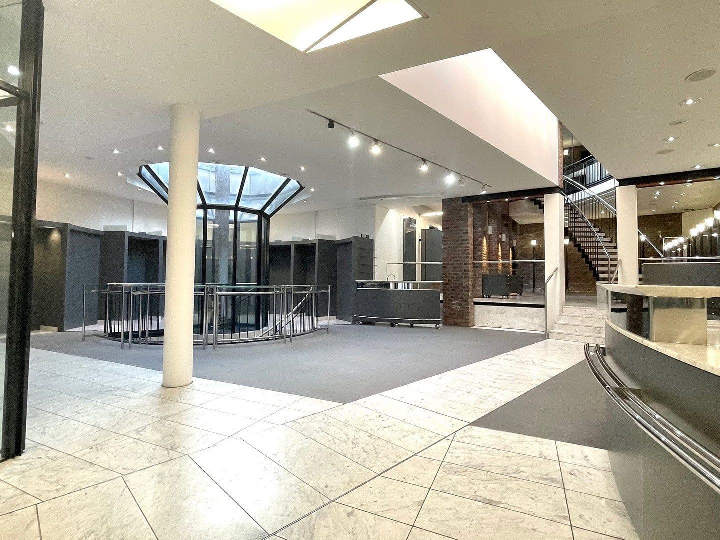 non-residential property to rent, 350 m², Mönchengladbach-Rheydt, North Rhine-Westphalia non-residential property to rent, 350 m², Mönchengladbach-Rheydt, North Rhine-Westphalia