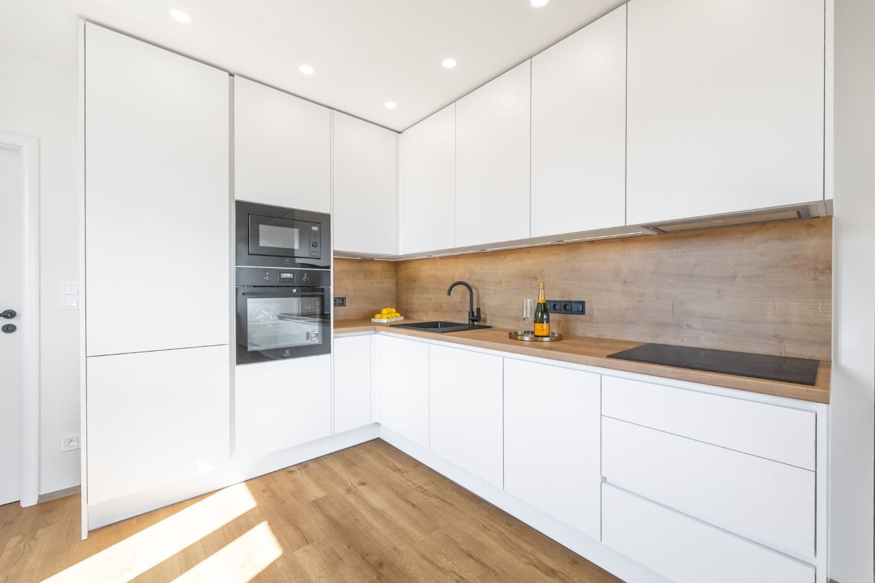 3 bedroom with open-plan kitchen flat for sale, 86 m², Špirkova, Prague, Prague 3 bedroom with open-plan kitchen flat for sale, 86 m², Špirkova, Prague, Prague