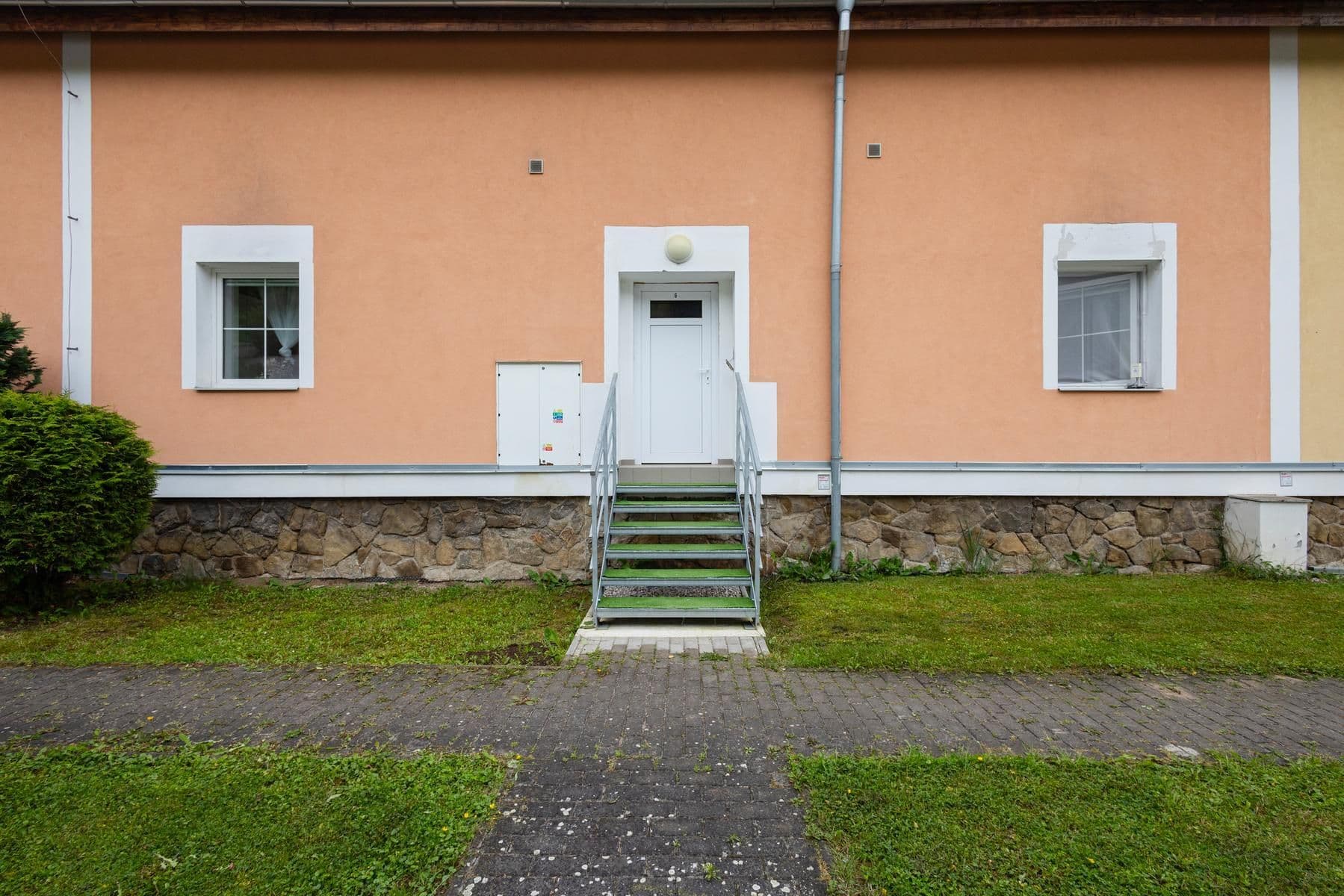 Studio flat for sale, 29 m², Loděnice, Středočeský Region Studio flat for sale, 29 m², Loděnice, Středočeský Region