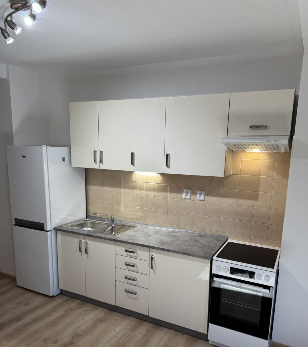 1 bedroom with open-plan kitchen flat to rent, 51 m², Štefánikova, Prague, Prague 1 bedroom with open-plan kitchen flat to rent, 51 m², Štefánikova, Prague, Prague