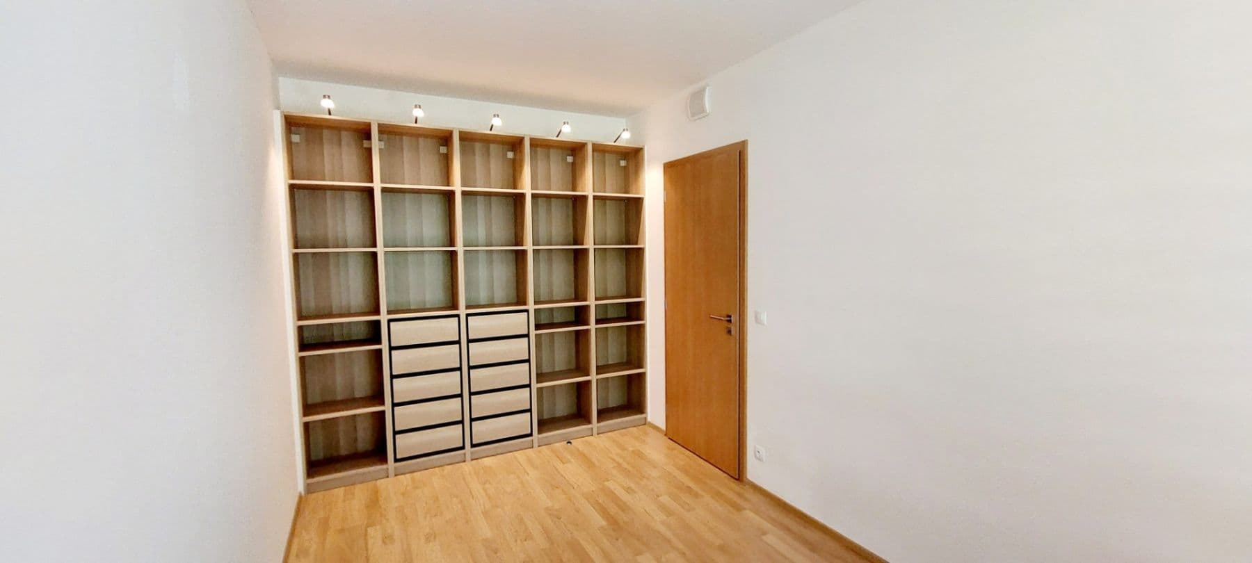 1 bedroom with open-plan kitchen flat for sale, 90 m², Petržílkova, Prague, Prague 1 bedroom with open-plan kitchen flat for sale, 90 m², Petržílkova, Prague, Prague