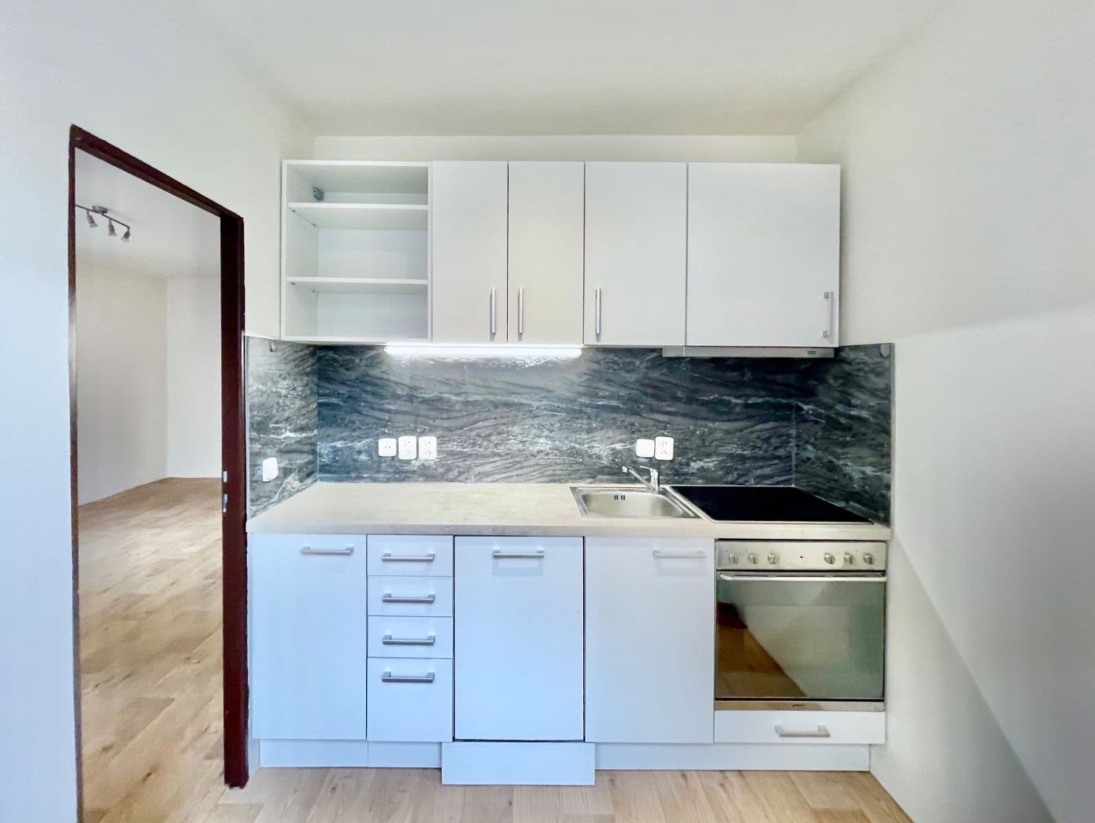 1 bedroom flat for sale, 34 m², Trytova, Prague, Prague 1 bedroom flat for sale, 34 m², Trytova, Prague, Prague