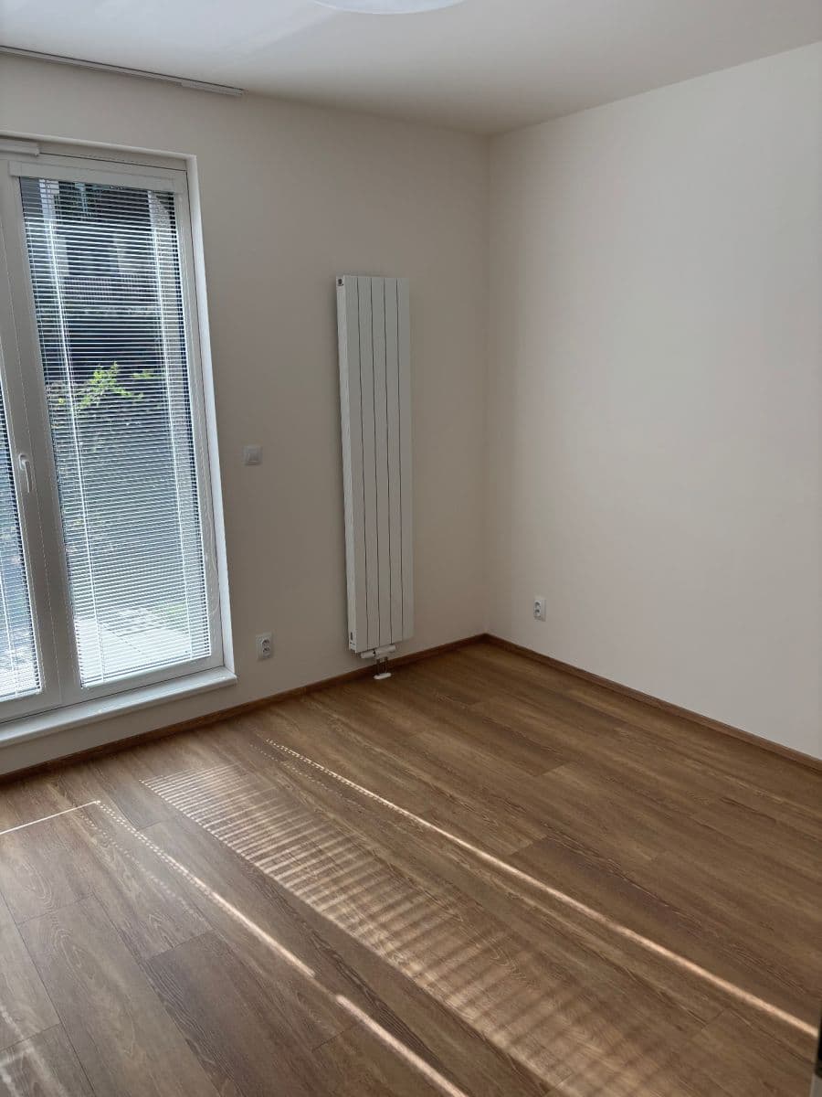 2 bedroom with open-plan kitchen flat to rent, 75 m², Olgy Havlové, Prague, Prague 2 bedroom with open-plan kitchen flat to rent, 75 m², Olgy Havlové, Prague, Prague