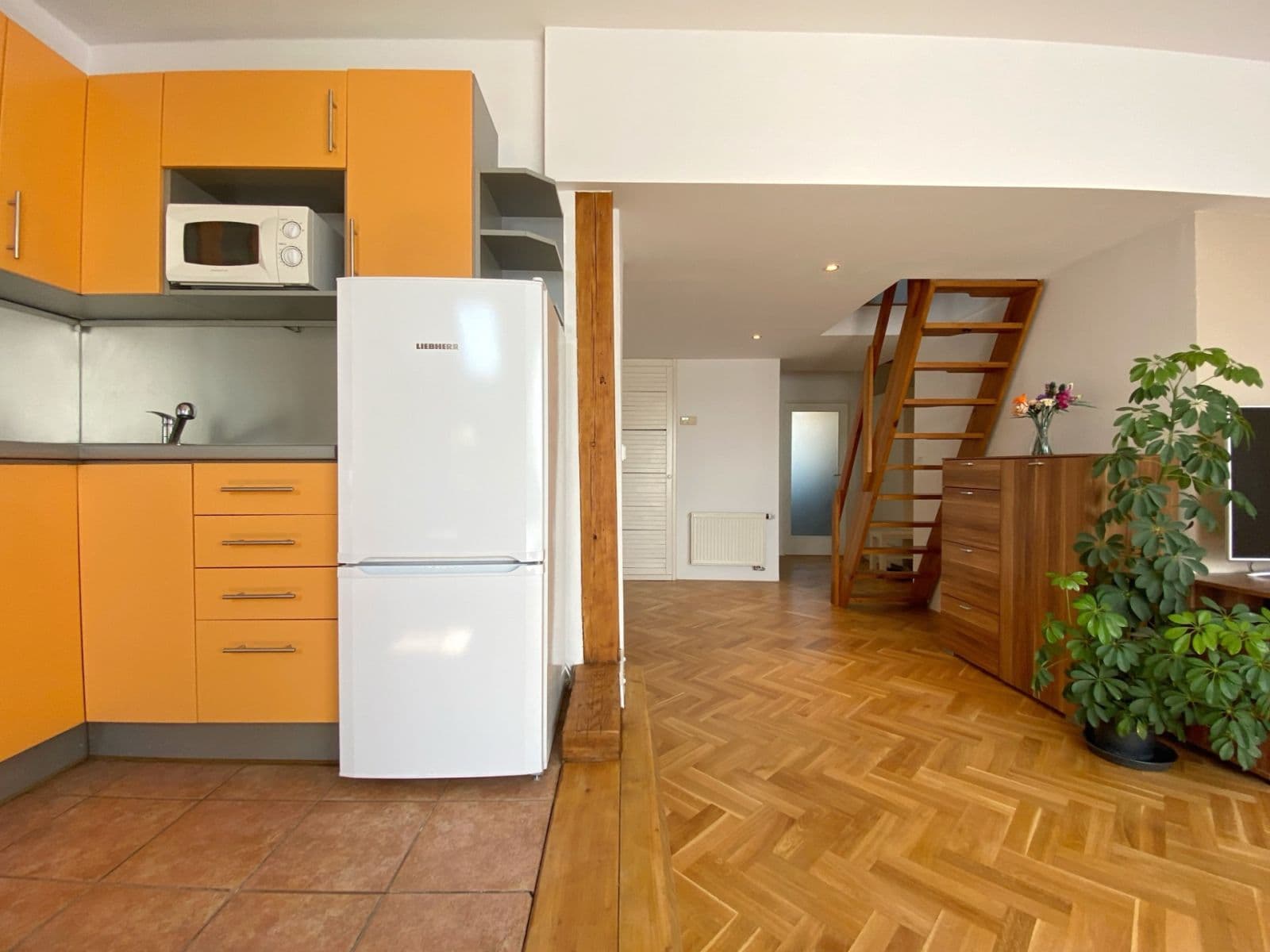 3 bedroom with open-plan kitchen flat to rent, 104 m², Srbínská, Prague, Prague 3 bedroom with open-plan kitchen flat to rent, 104 m², Srbínská, Prague, Prague