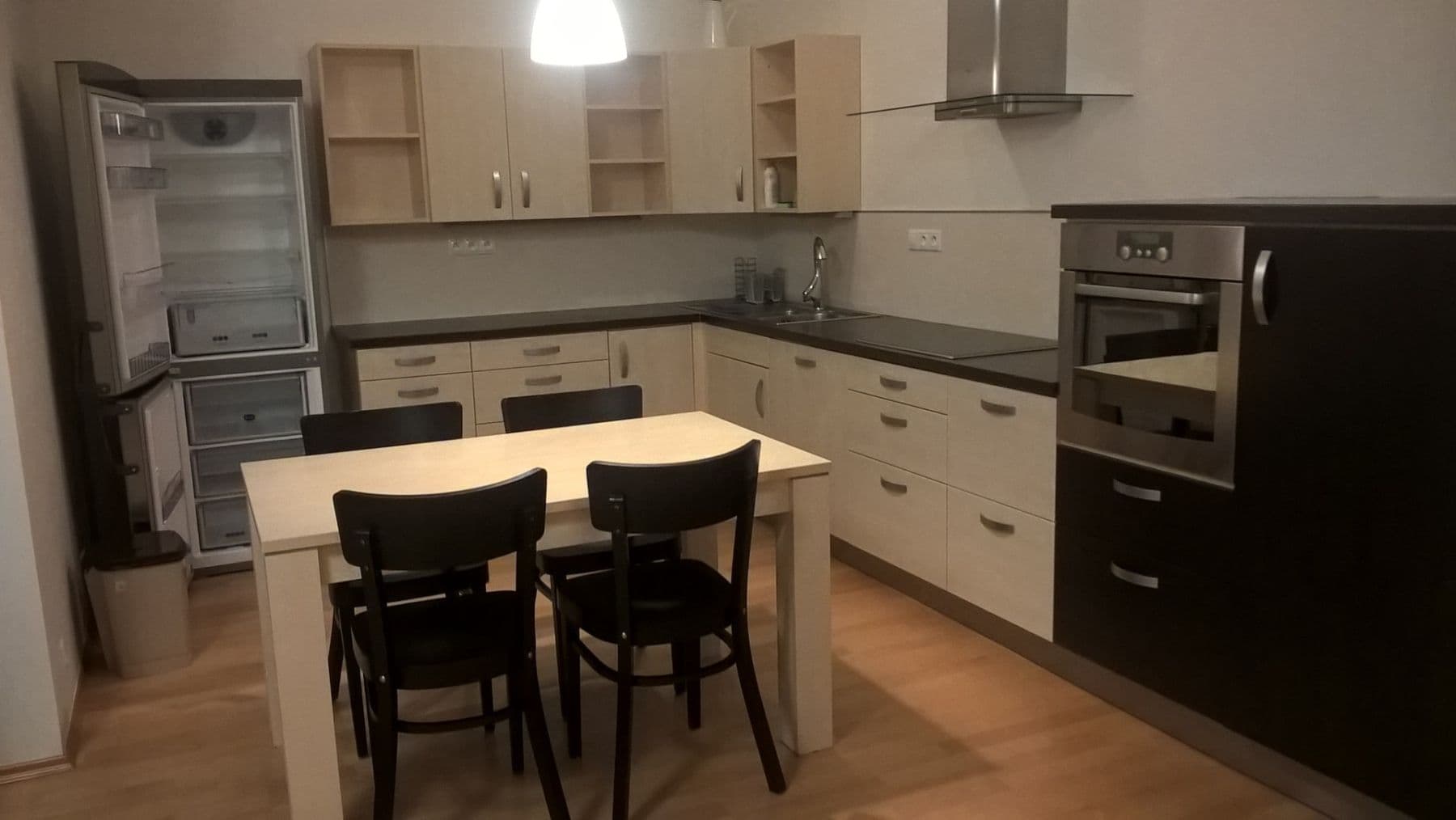 2 bedroom with open-plan kitchen flat to rent, 84 m², Na Neklance, Prague, Prague 2 bedroom with open-plan kitchen flat to rent, 84 m², Na Neklance, Prague, Prague