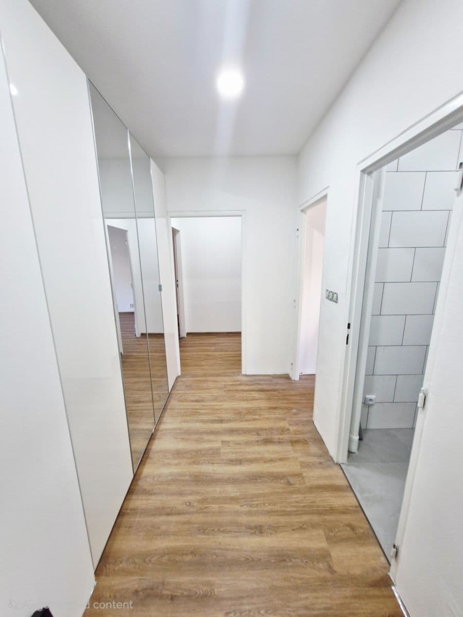 2 bedroom flat to rent, 52 m², Na Vrcholu, Prague, Prague 2 bedroom flat to rent, 52 m², Na Vrcholu, Prague, Prague