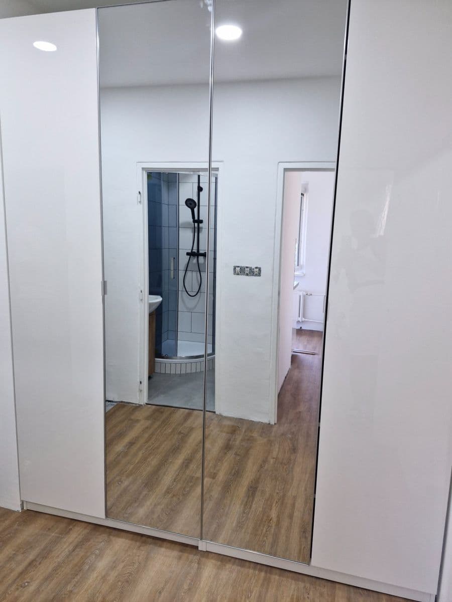 2 bedroom flat to rent, 52 m², Na Vrcholu, Prague, Prague 2 bedroom flat to rent, 52 m², Na Vrcholu, Prague, Prague