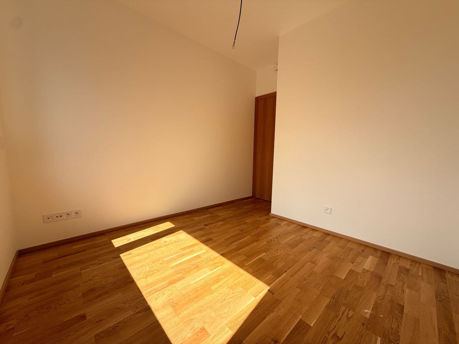3 bedroom with open-plan kitchen flat to rent, 77 m², Hartigova, Prague, Prague 3 bedroom with open-plan kitchen flat to rent, 77 m², Hartigova, Prague, Prague