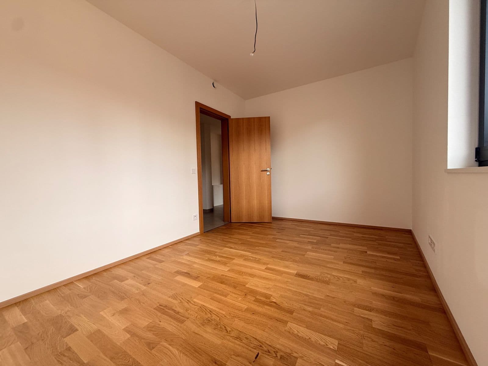 3 bedroom with open-plan kitchen flat to rent, 77 m², Hartigova, Prague, Prague 3 bedroom with open-plan kitchen flat to rent, 77 m², Hartigova, Prague, Prague