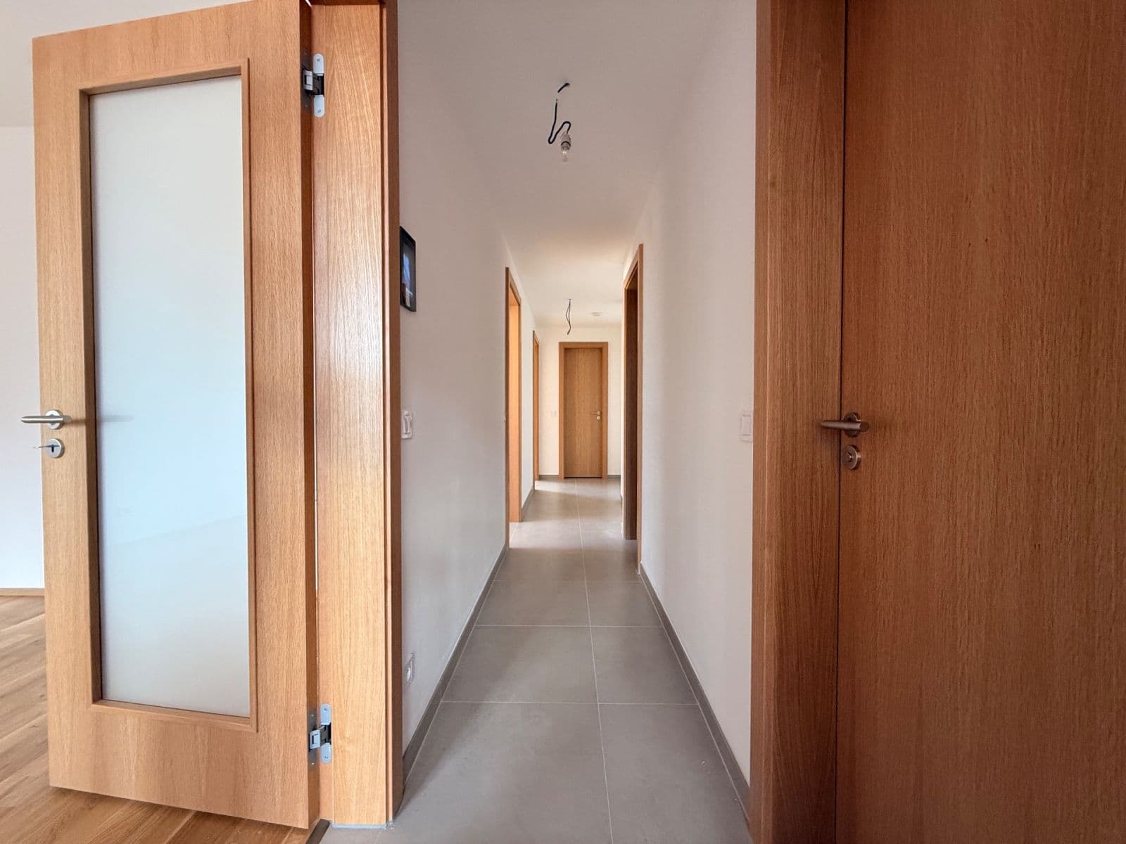 3 bedroom with open-plan kitchen flat to rent, 77 m², Hartigova, Prague, Prague 3 bedroom with open-plan kitchen flat to rent, 77 m², Hartigova, Prague, Prague