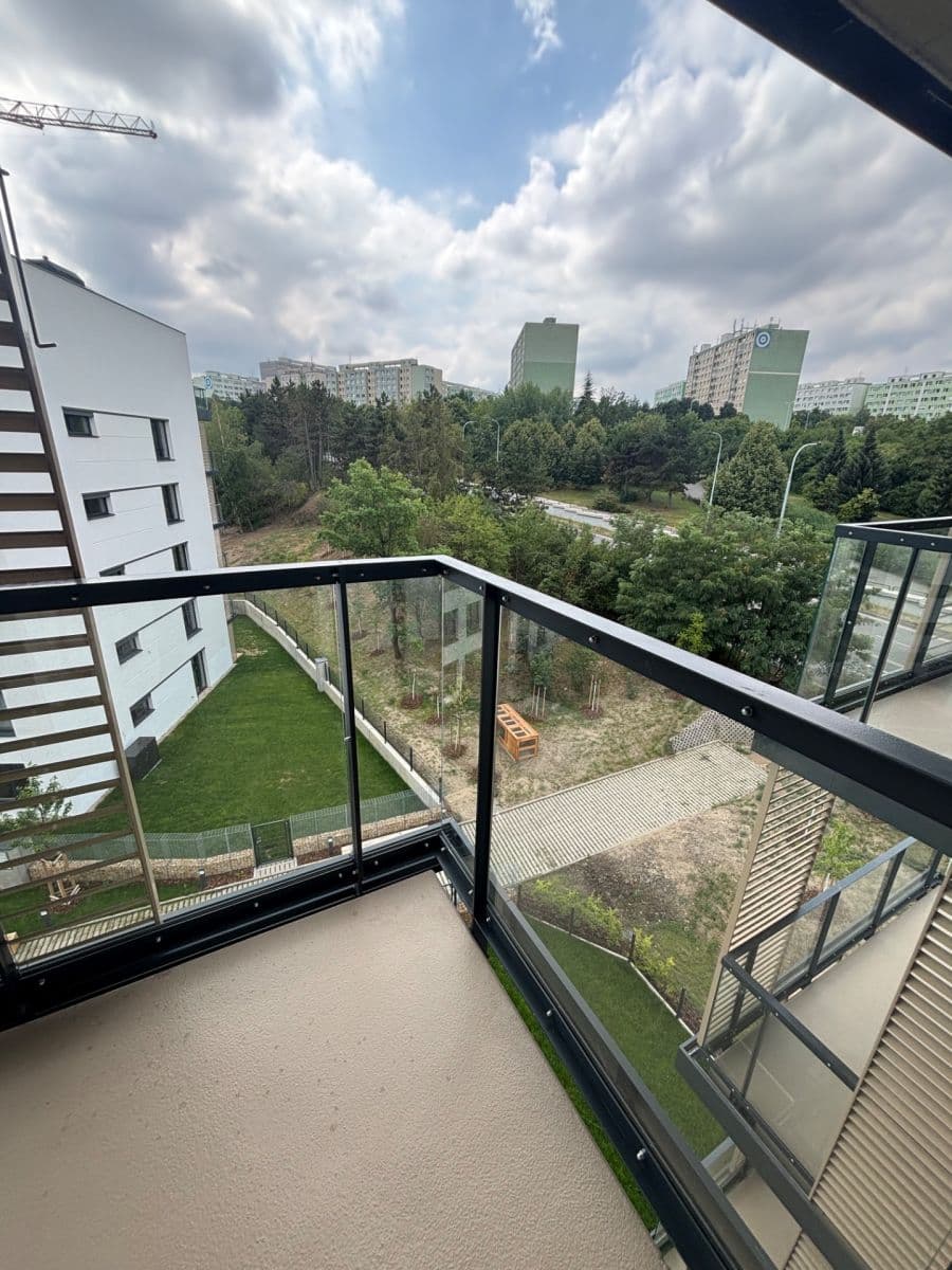 1 bedroom with open-plan kitchen flat to rent, 52 m², Komárkova, Prague, Prague 1 bedroom with open-plan kitchen flat to rent, 52 m², Komárkova, Prague, Prague