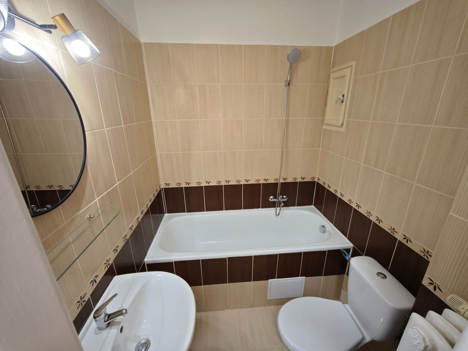 Studio flat to rent, 28 m², Komunardů, Prague, Prague Studio flat to rent, 28 m², Komunardů, Prague, Prague
