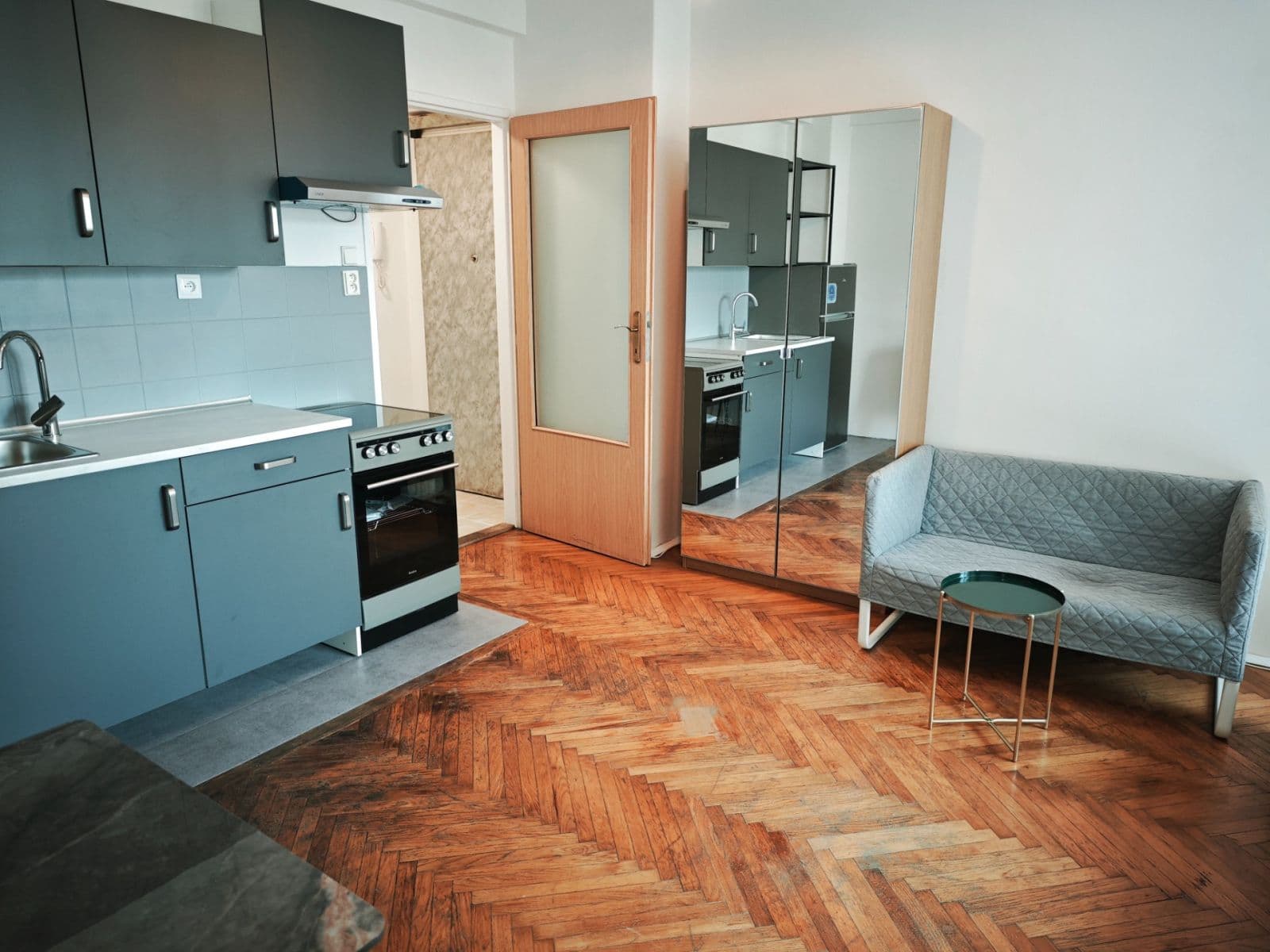 Studio flat to rent, 28 m², Komunardů, Prague, Prague Studio flat to rent, 28 m², Komunardů, Prague, Prague