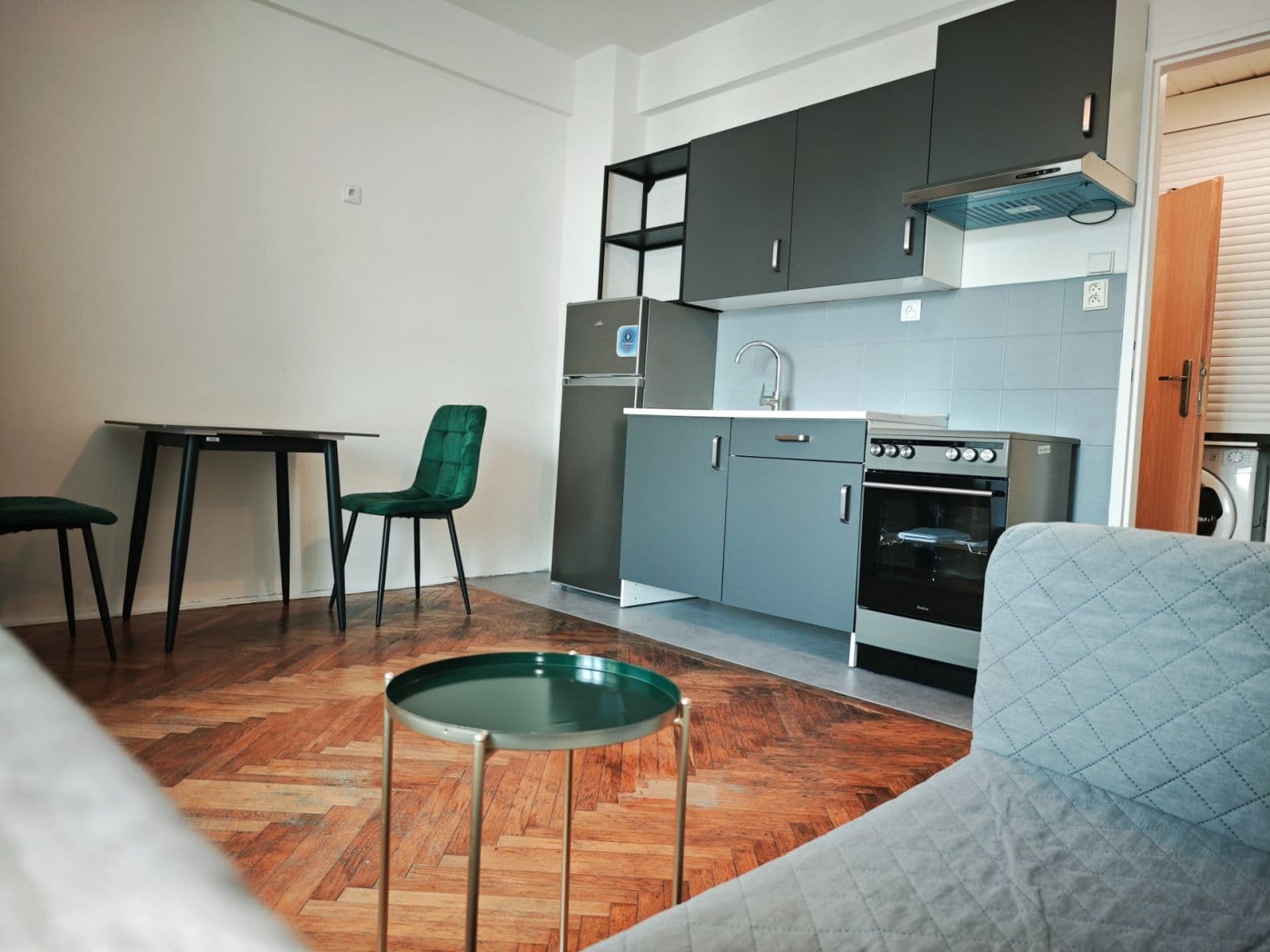 Studio flat to rent, 28 m², Komunardů, Prague, Prague Studio flat to rent, 28 m², Komunardů, Prague, Prague