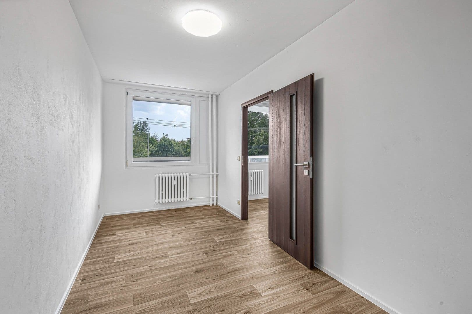 3 bedroom with open-plan kitchen flat to rent, 59 m², Hledíková, Prague, Prague 3 bedroom with open-plan kitchen flat to rent, 59 m², Hledíková, Prague, Prague