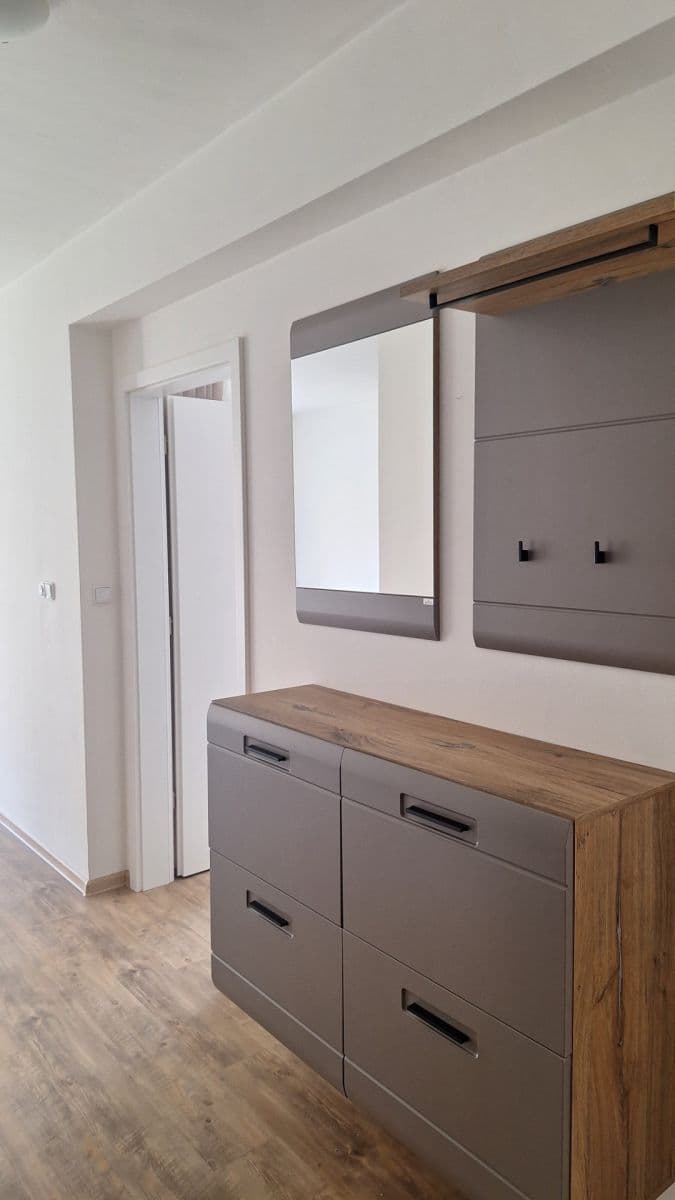 1 bedroom with open-plan kitchen flat to rent, 48 m², Na Horkách, Kralupy nad Vltavou, Středočeský Region 1 bedroom with open-plan kitchen flat to rent, 48 m², Na Horkách, Kralupy nad Vltavou, Středočeský Region