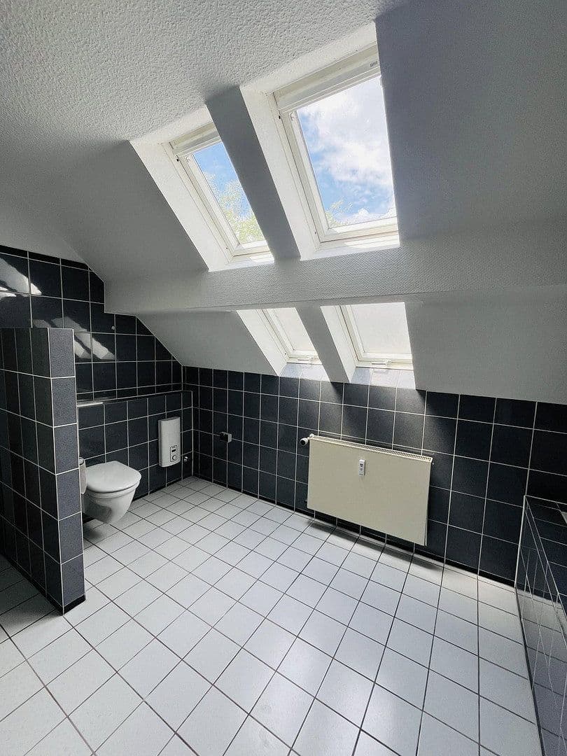 3 bedroom flat to rent, 165 m², Moselstraße 9, Duisburg, North Rhine-Westphalia 3 bedroom flat to rent, 165 m², Moselstraße 9, Duisburg, North Rhine-Westphalia