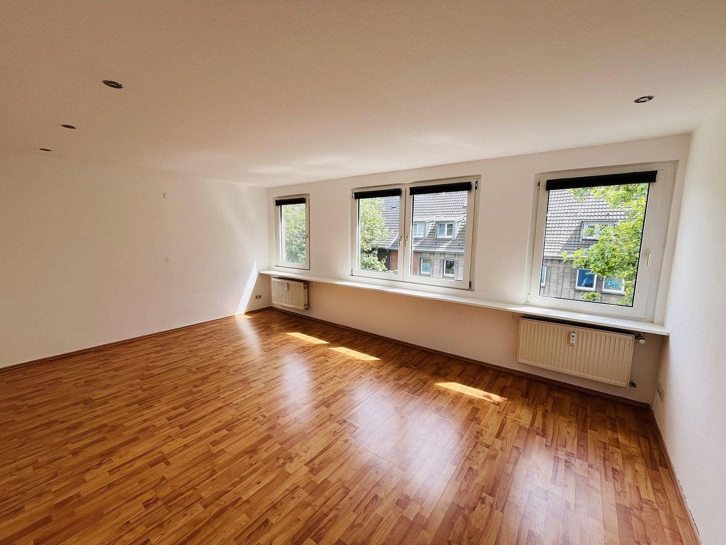 3 bedroom flat to rent, 165 m², Moselstraße 9, Duisburg, North Rhine-Westphalia 3 bedroom flat to rent, 165 m², Moselstraße 9, Duisburg, North Rhine-Westphalia