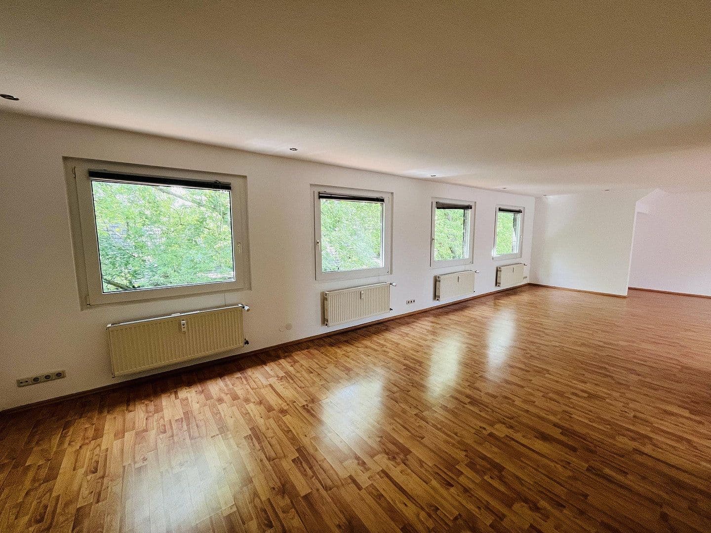 3 bedroom flat to rent, 165 m², Moselstraße 9, Duisburg, North Rhine-Westphalia 3 bedroom flat to rent, 165 m², Moselstraße 9, Duisburg, North Rhine-Westphalia