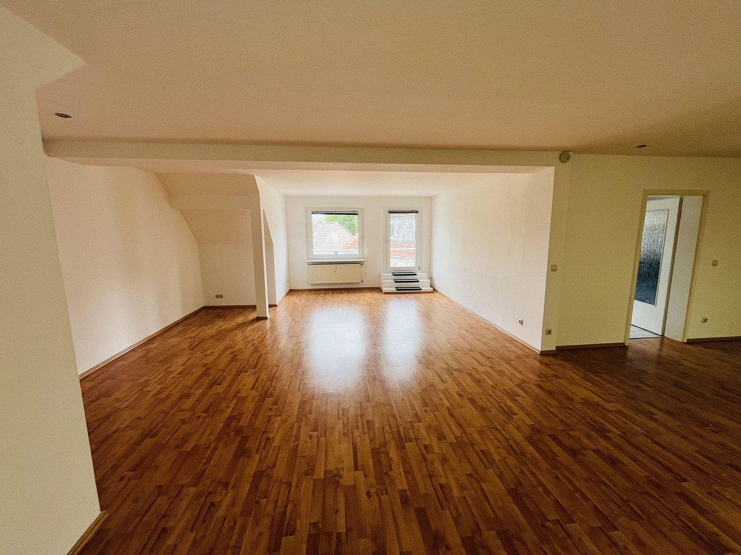 3 bedroom flat to rent, 165 m², Moselstraße 9, Duisburg, North Rhine-Westphalia 3 bedroom flat to rent, 165 m², Moselstraße 9, Duisburg, North Rhine-Westphalia