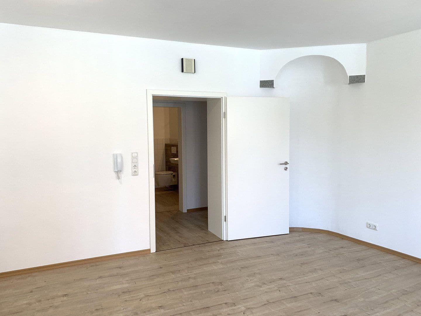3 bedroom flat to rent, 84 m², Fürstenstraße 8, Straubung, Bavaria 3 bedroom flat to rent, 84 m², Fürstenstraße 8, Straubung, Bavaria