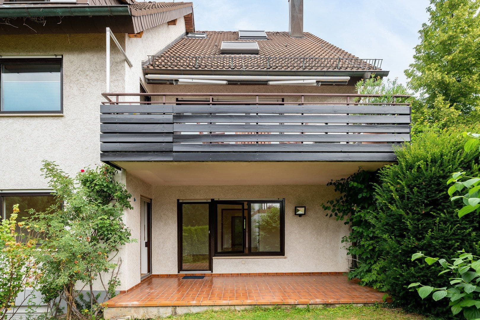 3 bedroom with open-plan kitchen flat to rent, 132 m², Stuttgart, Baden-Württemberg 3 bedroom with open-plan kitchen flat to rent, 132 m², Stuttgart, Baden-Württemberg