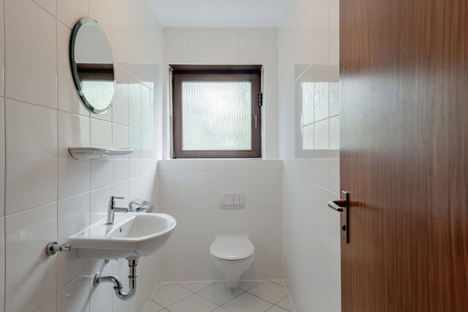 3 bedroom with open-plan kitchen flat to rent, 132 m², Stuttgart, Baden-Württemberg 3 bedroom with open-plan kitchen flat to rent, 132 m², Stuttgart, Baden-Württemberg