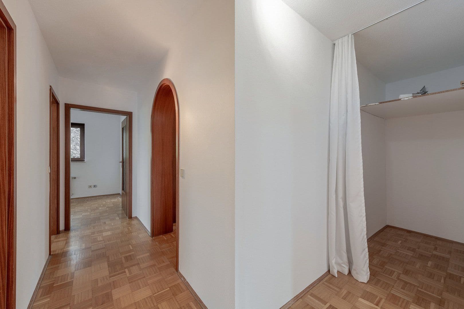 3 bedroom with open-plan kitchen flat to rent, 132 m², Stuttgart, Baden-Württemberg 3 bedroom with open-plan kitchen flat to rent, 132 m², Stuttgart, Baden-Württemberg