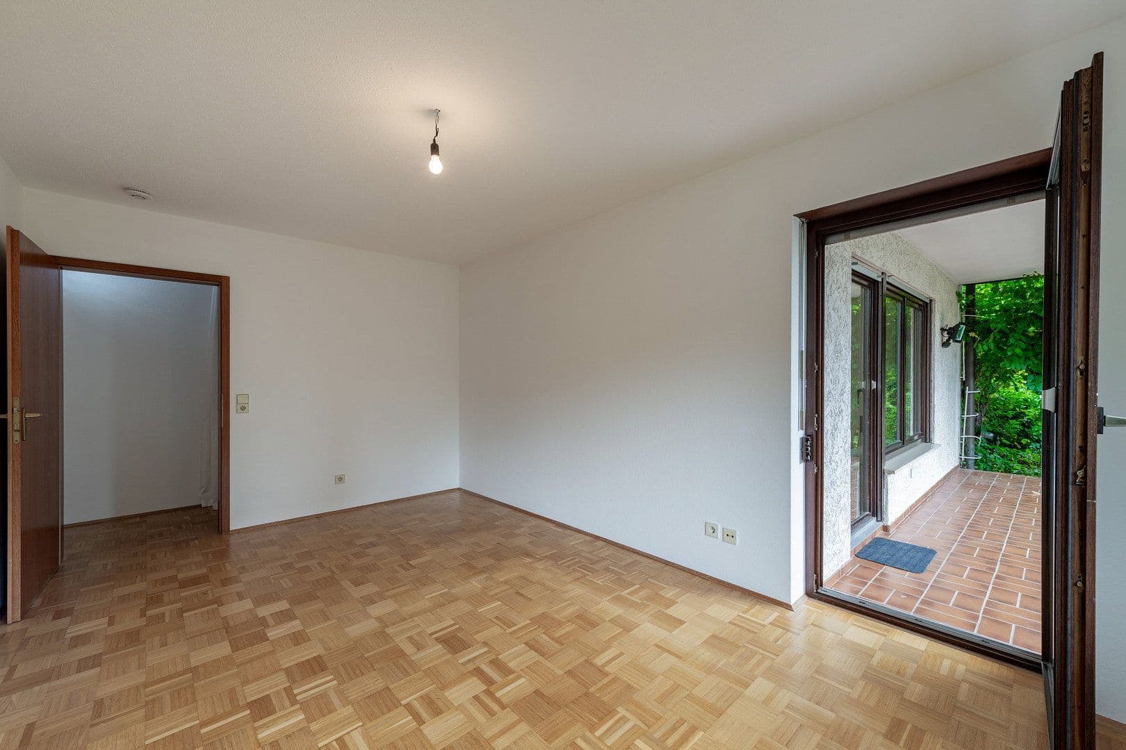 3 bedroom with open-plan kitchen flat to rent, 132 m², Stuttgart, Baden-Württemberg 3 bedroom with open-plan kitchen flat to rent, 132 m², Stuttgart, Baden-Württemberg