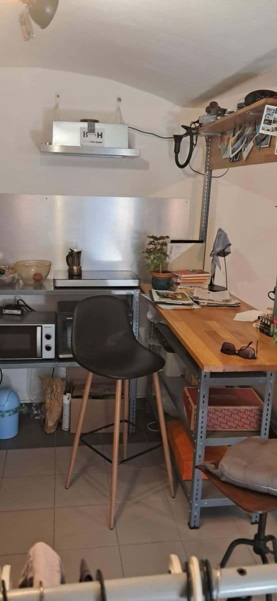 Studio flat to rent, 28 m², Pod Žvahovem, Prague, Prague Studio flat to rent, 28 m², Pod Žvahovem, Prague, Prague