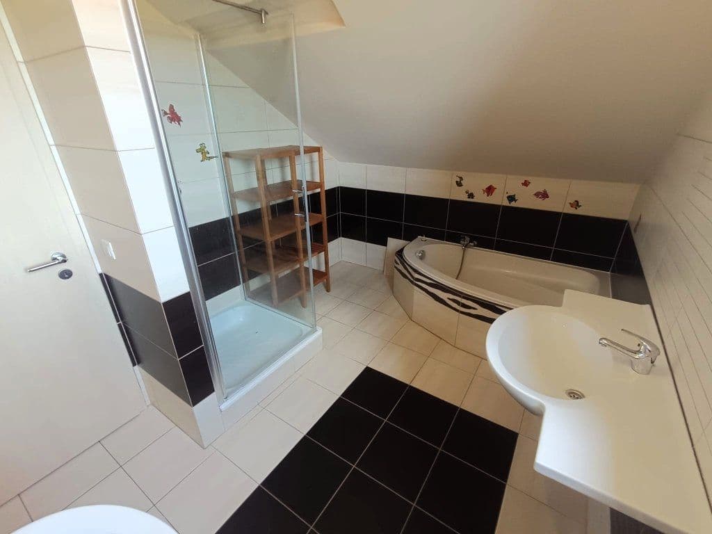 flat to rent, 190 m², Hrádecká, Liberec, Liberecký Region flat to rent, 190 m², Hrádecká, Liberec, Liberecký Region