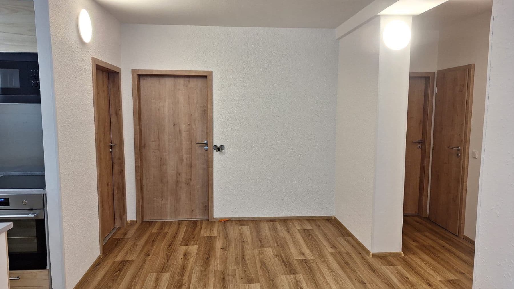 2 bedroom with open-plan kitchen flat to rent, 77 m², Merhautova, Brno, Jihomoravský Region 2 bedroom with open-plan kitchen flat to rent, 77 m², Merhautova, Brno, Jihomoravský Region