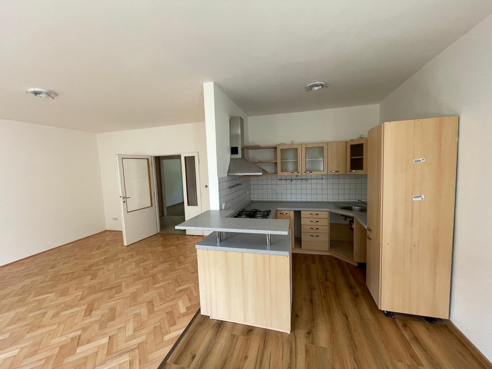 1 bedroom with open-plan kitchen flat to rent, 58 m², Přechodní, Prague, Prague 1 bedroom with open-plan kitchen flat to rent, 58 m², Přechodní, Prague, Prague