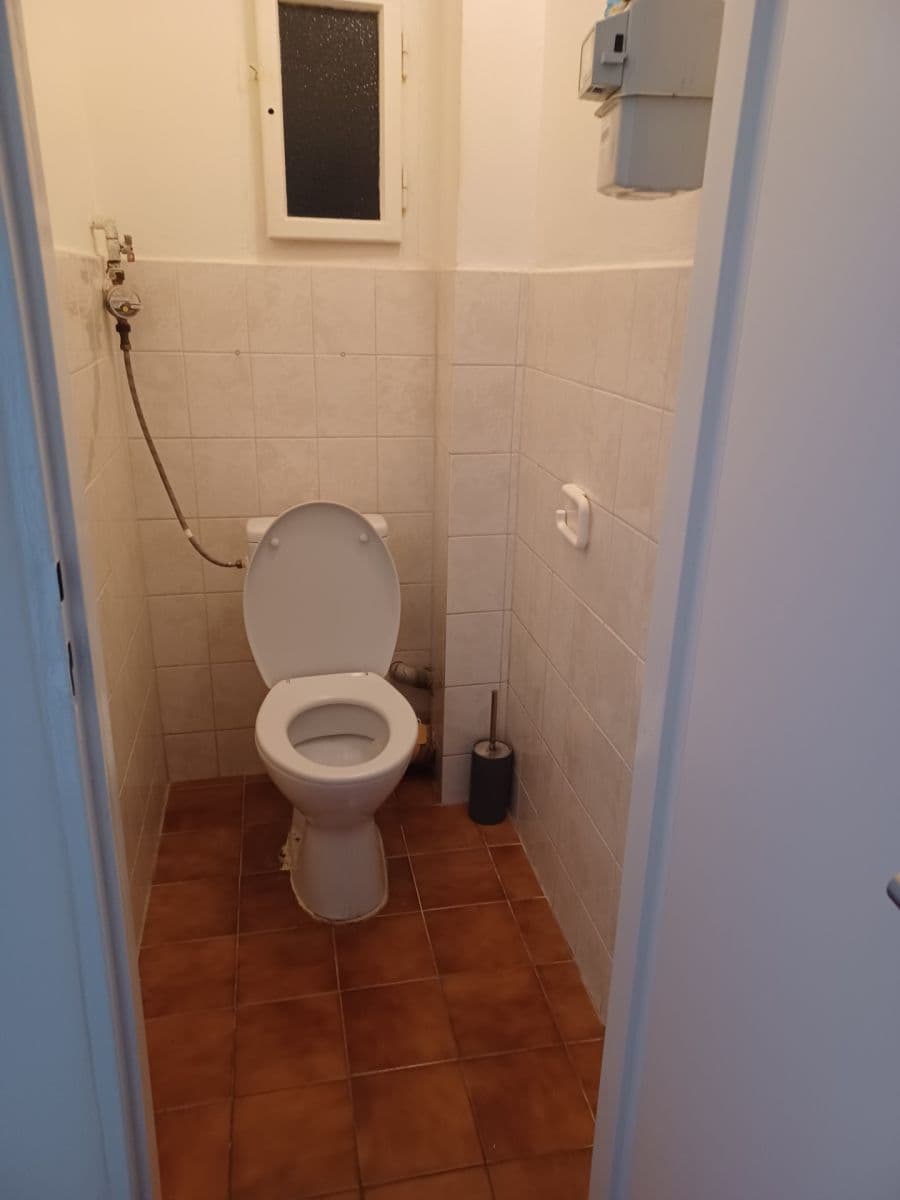 1 bedroom with open-plan kitchen flat to rent, 48 m², Korunní, Prague, Prague 1 bedroom with open-plan kitchen flat to rent, 48 m², Korunní, Prague, Prague