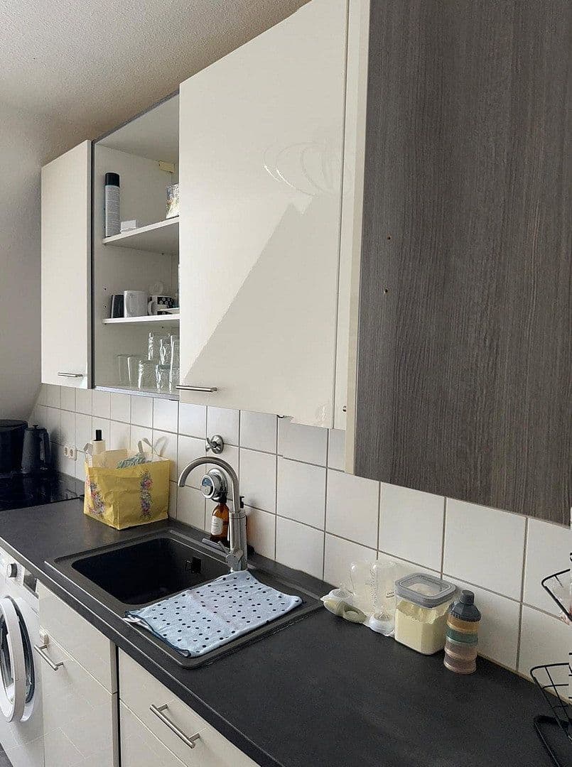 2 bedroom with open-plan kitchen flat to rent, 87 m², Berliner Straße 55, Niederkassel, North Rhine-Westphalia 2 bedroom with open-plan kitchen flat to rent, 87 m², Berliner Straße 55, Niederkassel, North Rhine-Westphalia