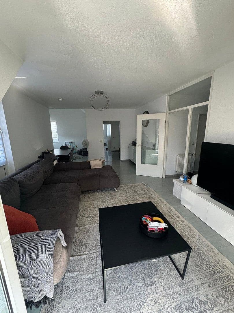 2 bedroom with open-plan kitchen flat to rent, 87 m², Berliner Straße 55, Niederkassel, North Rhine-Westphalia 2 bedroom with open-plan kitchen flat to rent, 87 m², Berliner Straße 55, Niederkassel, North Rhine-Westphalia