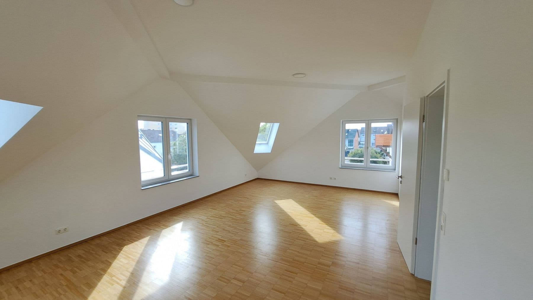 house to rent, 206 m², Am Dreispitz 30, Aschaffenburg, Bavaria house to rent, 206 m², Am Dreispitz 30, Aschaffenburg, Bavaria