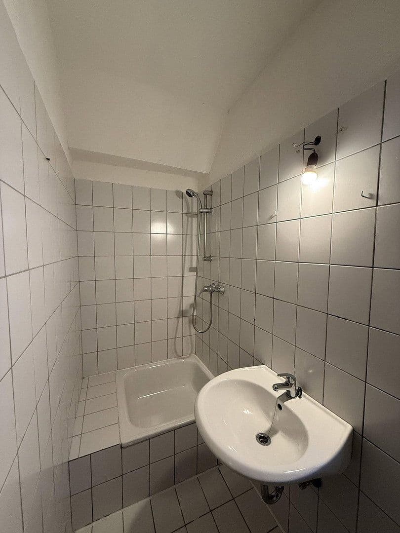1 bedroom with open-plan kitchen flat to rent, 59 m², Falkensteinstraße 2-4, Oberhausen, North Rhine-Westphalia 1 bedroom with open-plan kitchen flat to rent, 59 m², Falkensteinstraße 2-4, Oberhausen, North Rhine-Westphalia