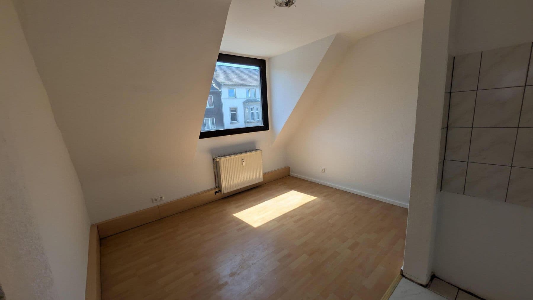1 bedroom with open-plan kitchen flat to rent, 59 m², Falkensteinstraße 2-4, Oberhausen, North Rhine-Westphalia 1 bedroom with open-plan kitchen flat to rent, 59 m², Falkensteinstraße 2-4, Oberhausen, North Rhine-Westphalia
