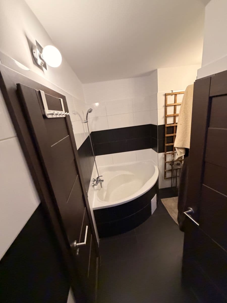 2 bedroom with open-plan kitchen flat for sale, 74 m², Psárská, Prague, Prague 2 bedroom with open-plan kitchen flat for sale, 74 m², Psárská, Prague, Prague