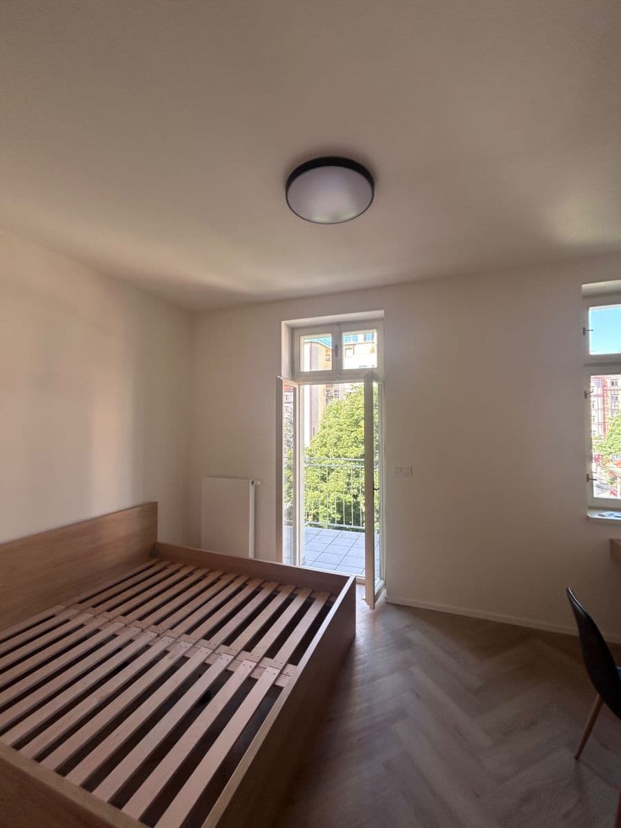 1 bedroom with open-plan kitchen flat to rent, 48 m², Bořivojova, Prague, Prague 1 bedroom with open-plan kitchen flat to rent, 48 m², Bořivojova, Prague, Prague
