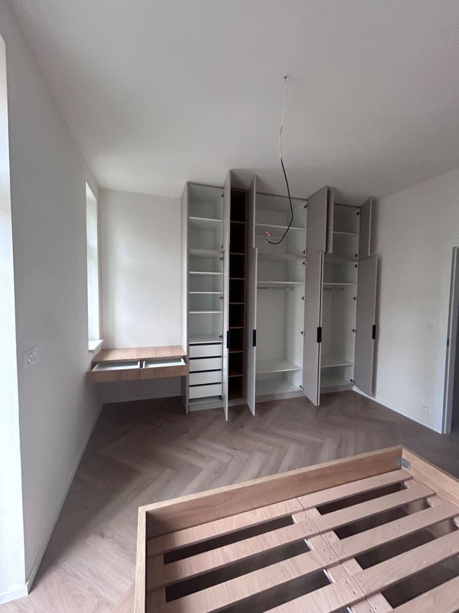 1 bedroom with open-plan kitchen flat to rent, 48 m², Bořivojova, Prague, Prague 1 bedroom with open-plan kitchen flat to rent, 48 m², Bořivojova, Prague, Prague